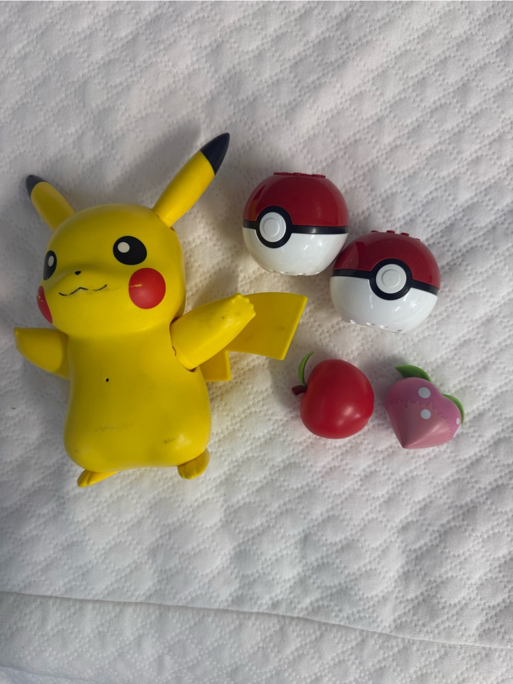 Pokémon Train and Play Deluxe Pikachu
